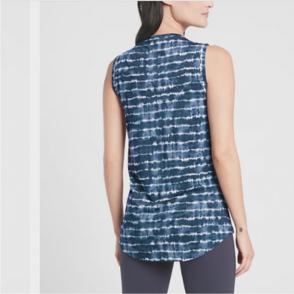 ATHLETA NAVY BLUE WHITE TIE-DYE STRIPE SLEEVELESS BREEZY TOP TANK XL - Picture 2 of 5